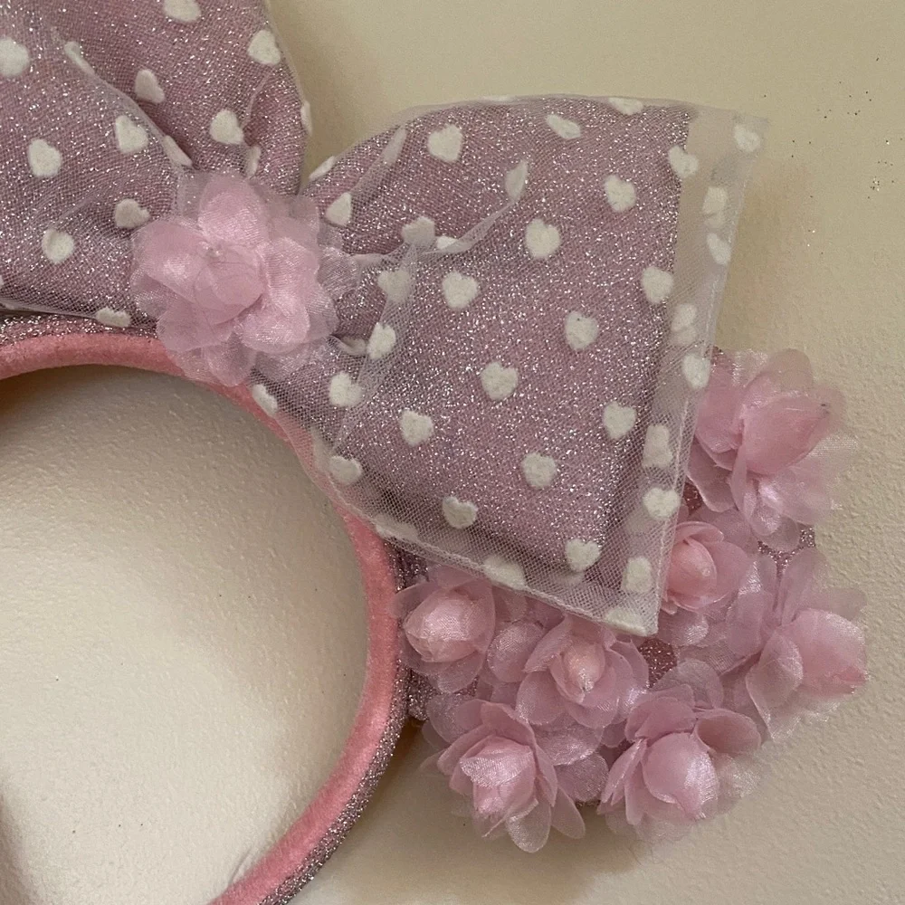 Disney Valentine’s Day Pink and White Minnie Mouse Ears - Picture 3 of 5
